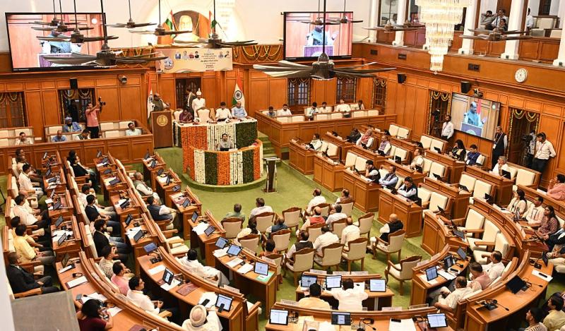 संसद में फिर हंगामा, लोकसभा और राज्यसभा की कार्यवाही दोपहर 12 बजे तक स्थगित